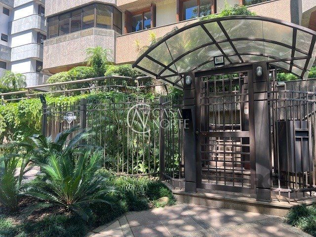 Apartamento à venda com 4 quartos, 250m², 1 suíte, 2 vagas, Rua Carlos Trein Filho no bairro Auxiliadora em Porto Alegre