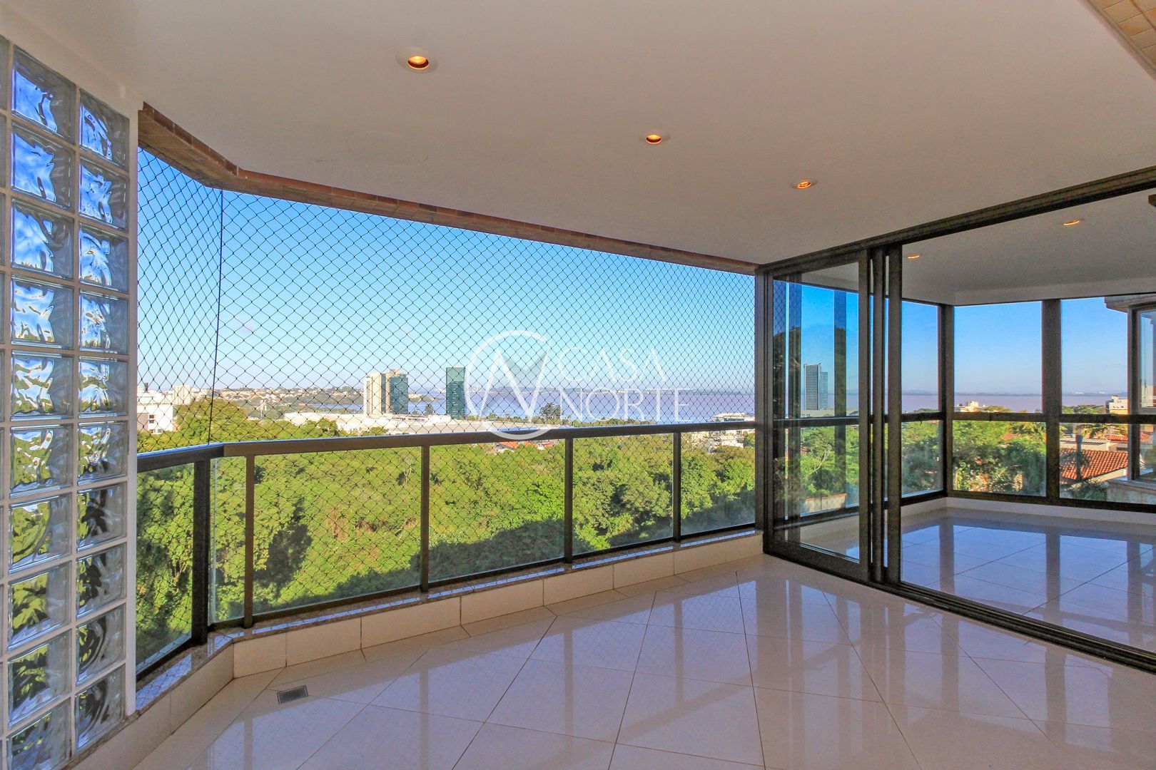 Apartamento à venda com 3 quartos, 205m², 3 suítes, 3 vagas, Avenida Cai no bairro Cristal em Porto Alegre