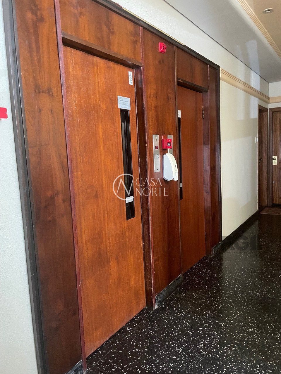 Apartamento à venda com 3 quartos, 145m², Avenida Venâncio Aires no bairro Santana em Porto Alegre