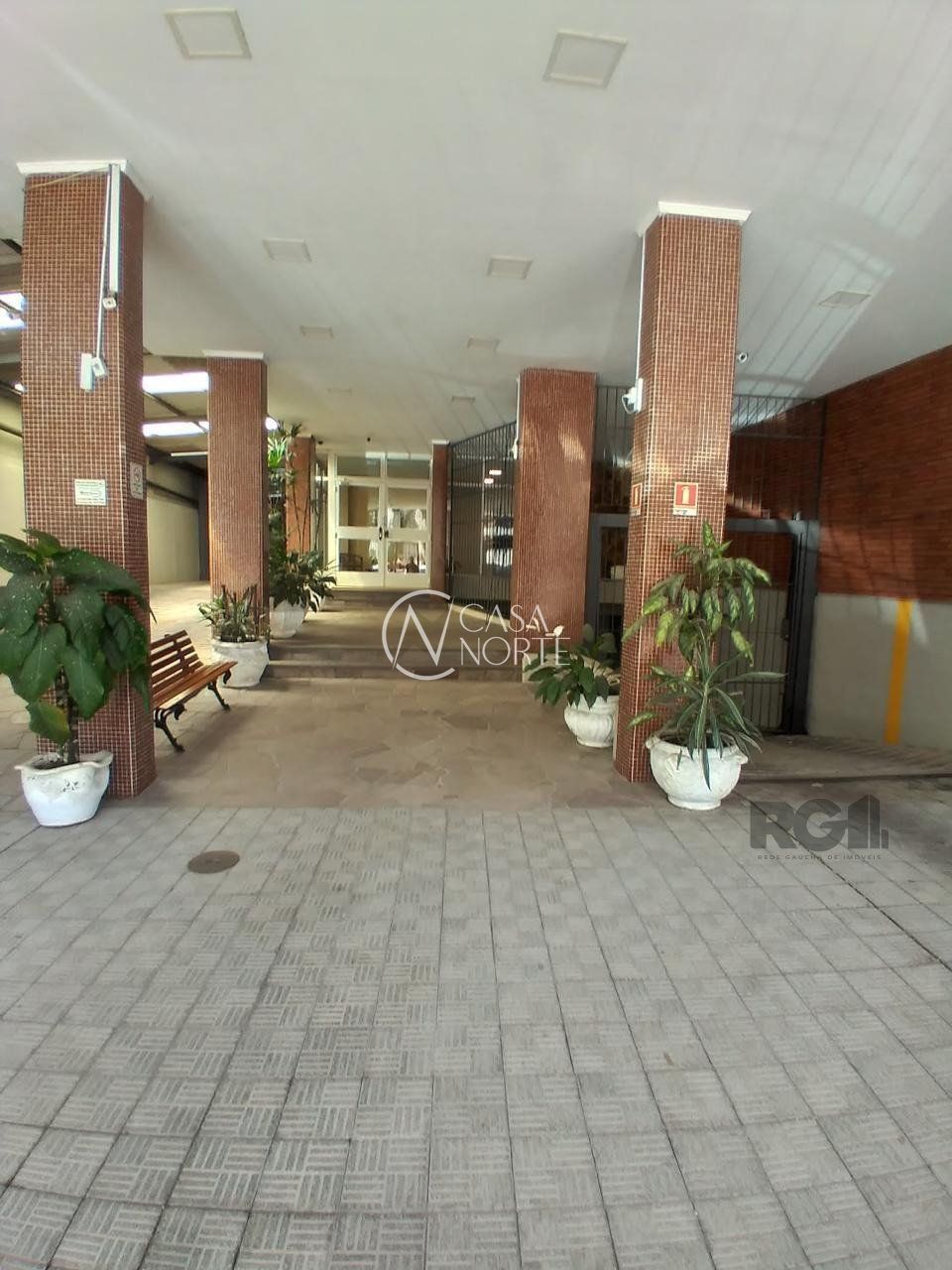 Apartamento à venda com 1 quarto, 42m², 1 vaga, Rua Duque de Caxias no bairro Centro Histórico em Porto Alegre