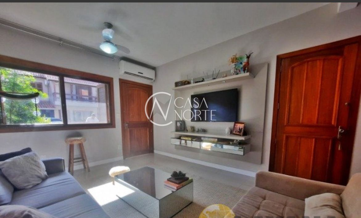 Casa de Condomínio à venda com 3 quartos, 196m², 1 suíte, 2 vagas, Avenida Orleaes no bairro Guarujá em Porto Alegre