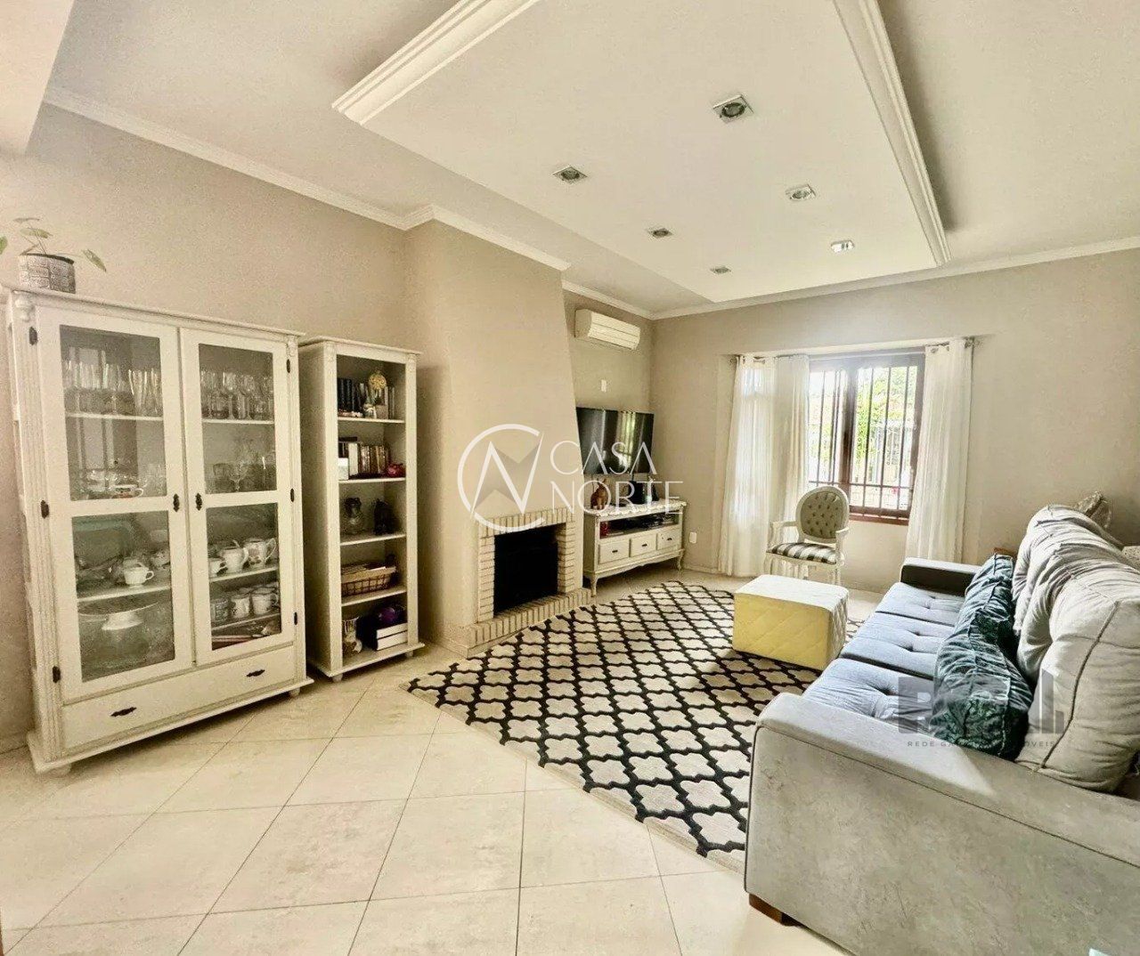 Casa à venda com 3 quartos, 144m², 1 suíte, 2 vagas, Rua Balthazar Hahn no bairro Ipanema em Porto Alegre