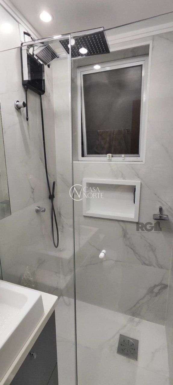 Apartamento à venda com 2 quartos, 46m², 1 vaga, Rua Padre Ângelo Corso no bairro Cavalhada em Porto Alegre