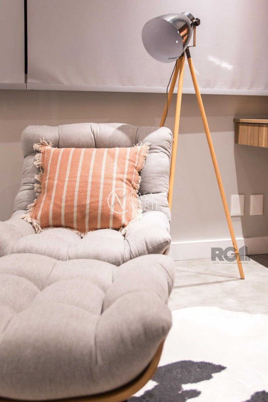 Cobertura à venda com 1 quarto, 67m², 1 vaga, Rua José de Alencar no bairro Menino Deus em Porto Alegre