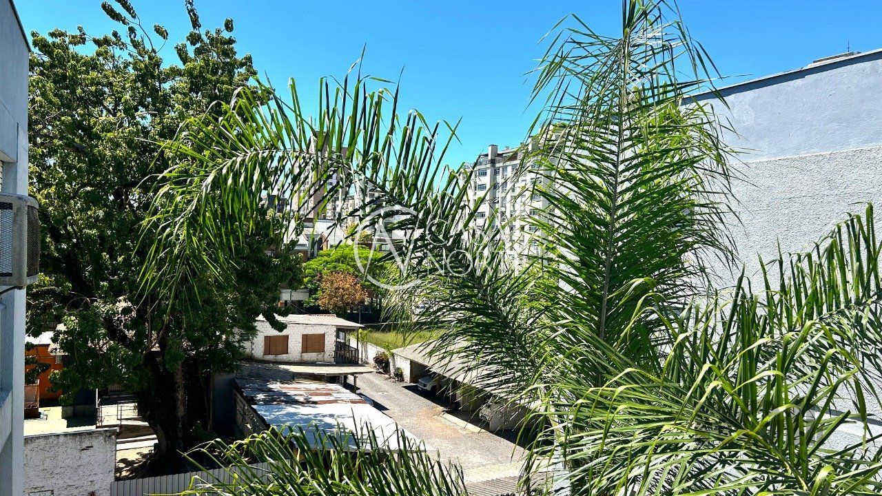 Apartamento à venda com 4 quartos, 76m², Rua Botafogo no bairro Menino Deus em Porto Alegre