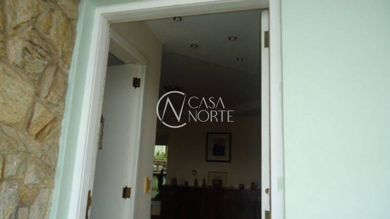 Casa à venda com 4 quartos, 400m², 1 suíte, 4 vagas, Rua Aluizio de Azevedo no bairro Jardim Sabará em Porto Alegre