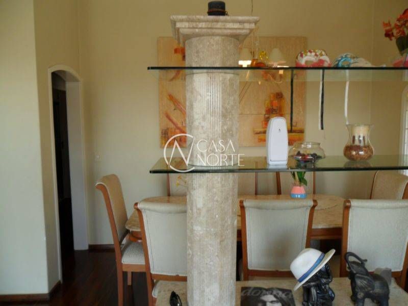 Casa à venda com 3 quartos, 348m², 1 suíte, 2 vagas, Travessa Miguel Pereira no bairro Medianeira em Porto Alegre