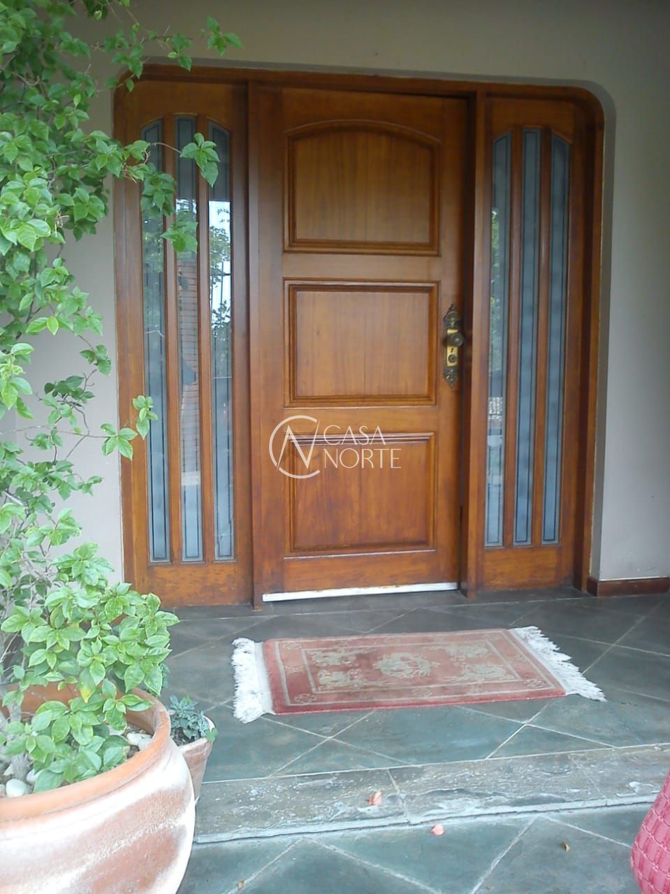 Casa à venda com 3 quartos, 373m², 1 suíte, 3 vagas, Avenida Guaíba no bairro Serraria em Porto Alegre