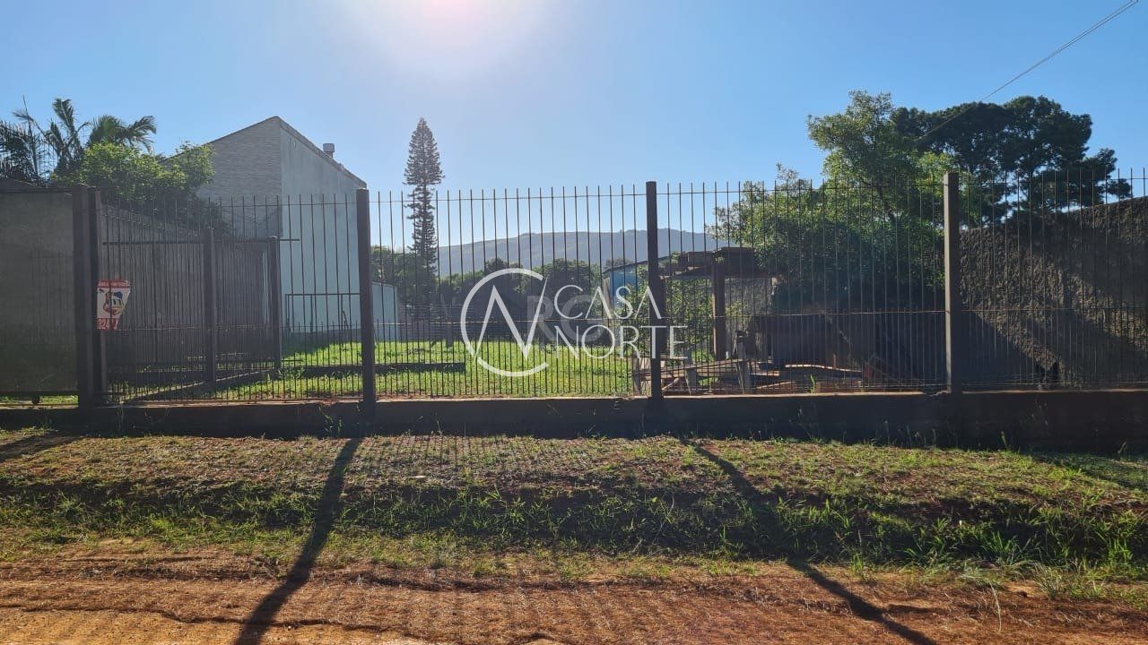 Terreno à venda  com 1000m², Estrada Julio Antônio Pereira no bairro Hípica em Porto Alegre