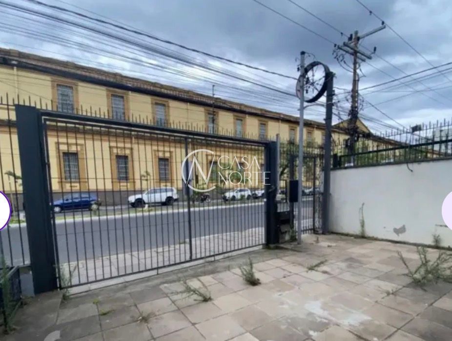 Casa Comercial à venda com 3 quartos, 127m², 2 vagas, Avenida Venâncio Aires no bairro Santana em Porto Alegre