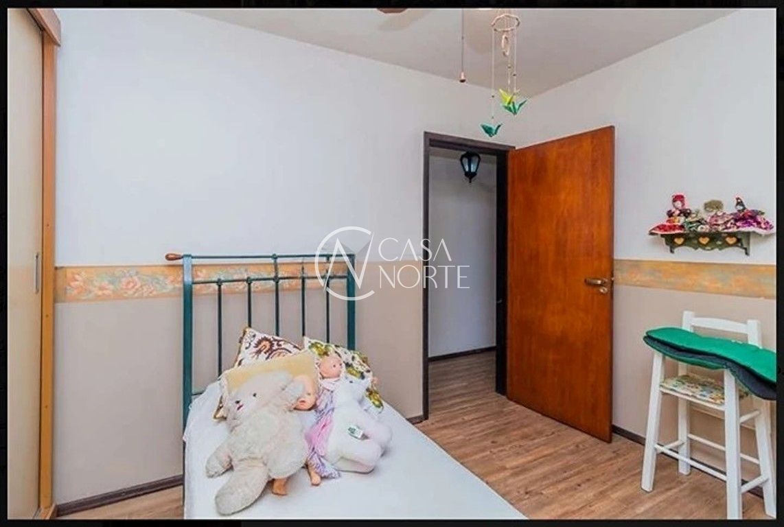 Casa à venda com 3 quartos, 280m², 1 suíte, 3 vagas, Rua Ítalo Brutto no bairro Espírito Santo em Porto Alegre