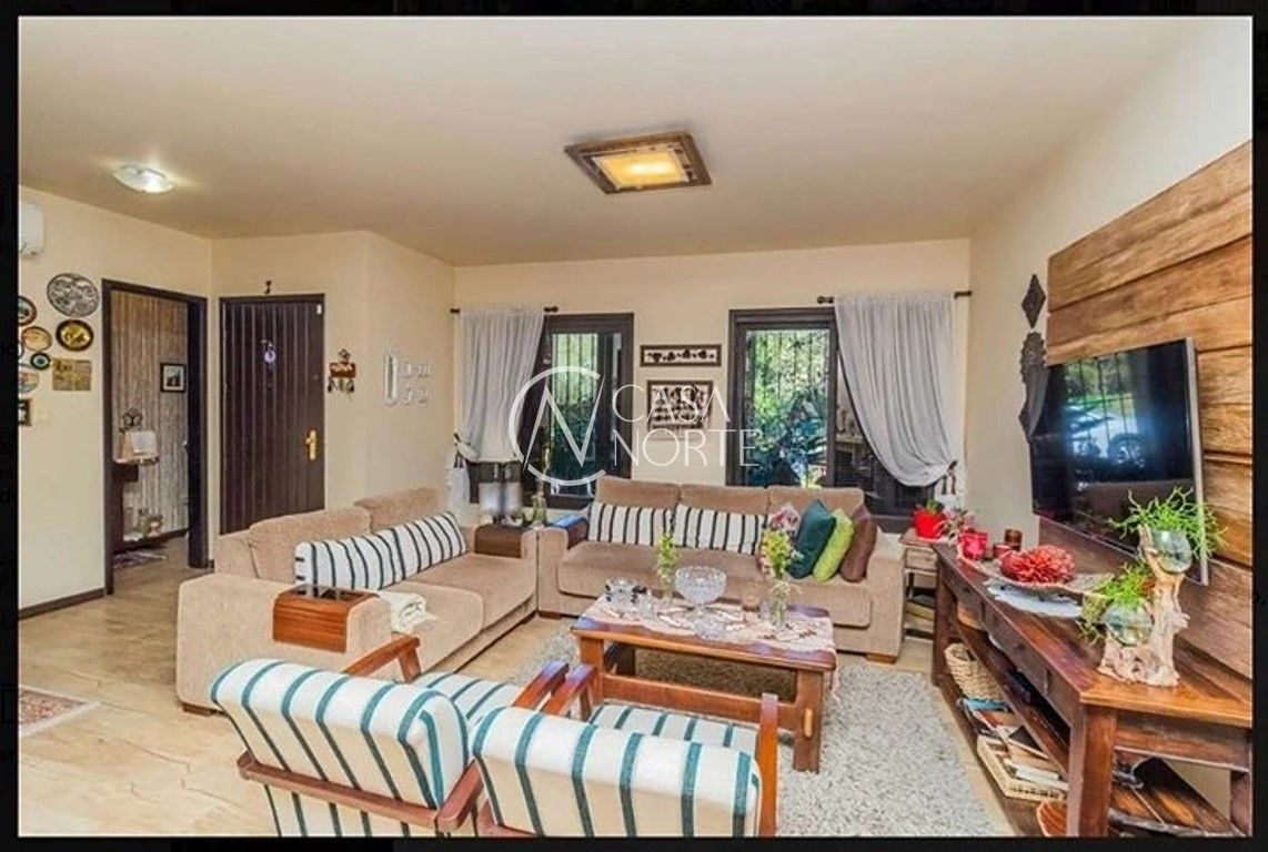 Casa à venda com 3 quartos, 280m², 1 suíte, 3 vagas, Rua Ítalo Brutto no bairro Espírito Santo em Porto Alegre