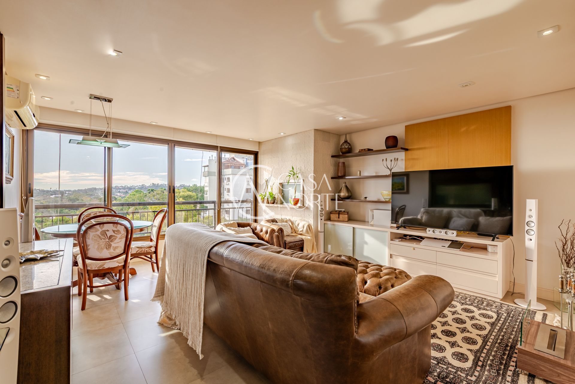 Apartamento à venda com 3 quartos, 94m², 1 suíte, 2 vagas, Rua Doutor Mário Totta no bairro Tristeza em Porto Alegre