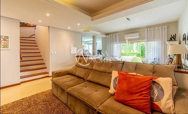 Casa de Condomínio à venda com 3 quartos, 162m², 1 suíte, 2 vagas, Rua Francisco Solano Borges no bairro Hípica em Porto Alegre