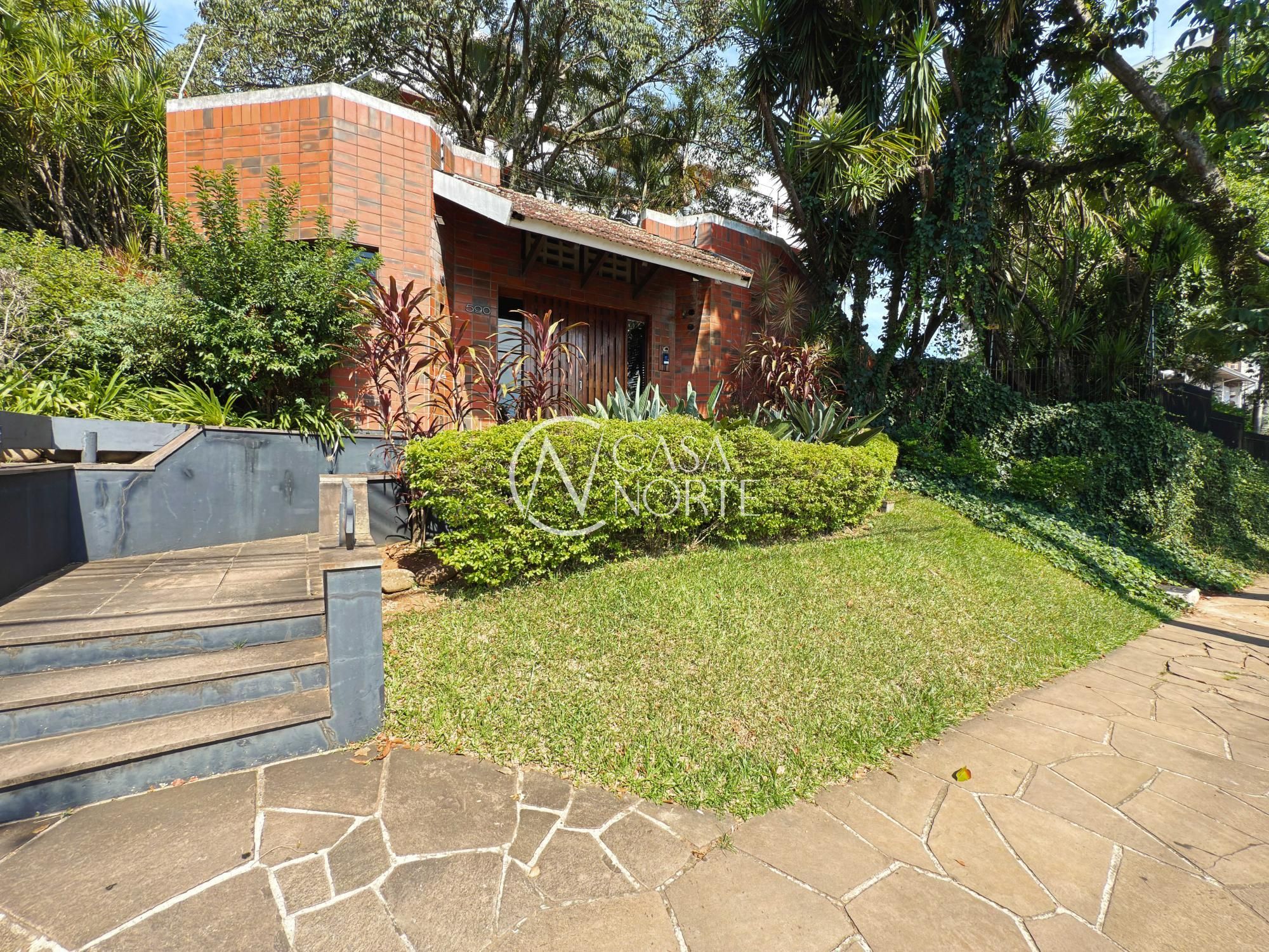 Apartamento à venda com 3 quartos, 209m², 1 suíte, 2 vagas, Rua Professor Cristiano Fischer no bairro Petrópolis em Porto Alegre