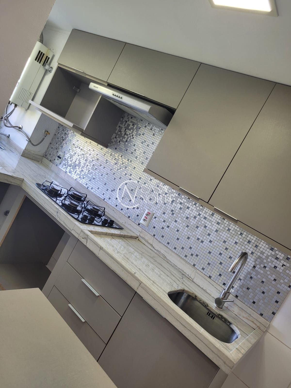 Apartamento à venda com 2 quartos, 47m², 1 vaga, Avenida Rodrigues da Fonseca no bairro Vila Nova em Porto Alegre