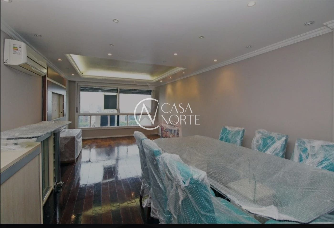 Apartamento à venda com 3 quartos, 121m², 1 suíte, 1 vaga, Rua Quintino Bocaiúva no bairro Moinhos de Vento em Porto Alegre