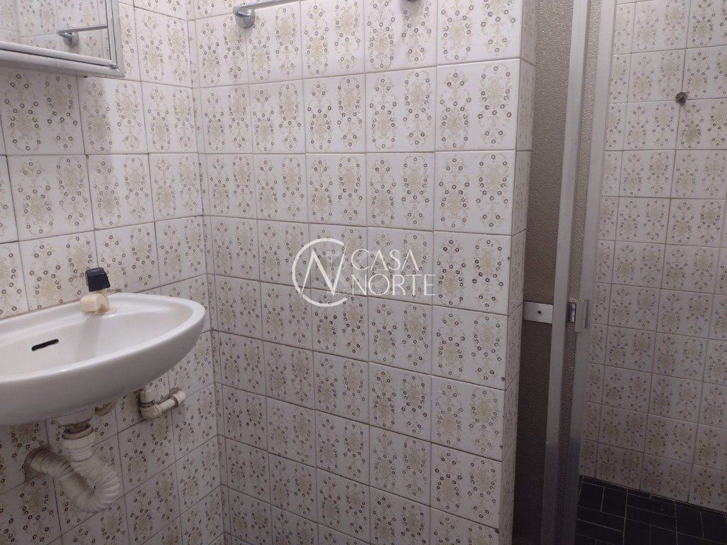 Loja à venda , 621m², Rua Almirante Barroso no bairro Floresta em Porto Alegre