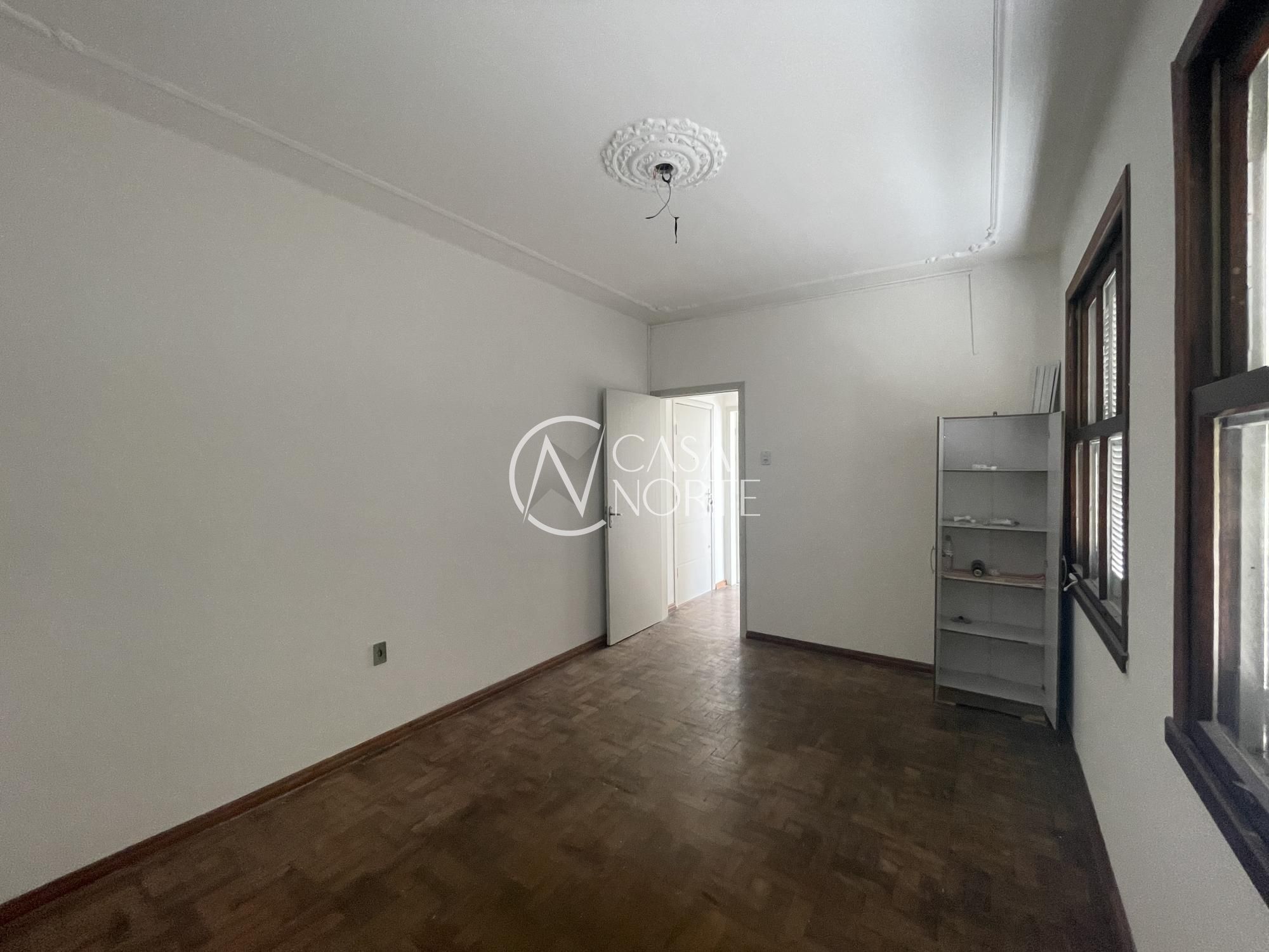 Apartamento à venda com 1 quarto, 24m², Rua Três de Maio no bairro Floresta em Porto Alegre