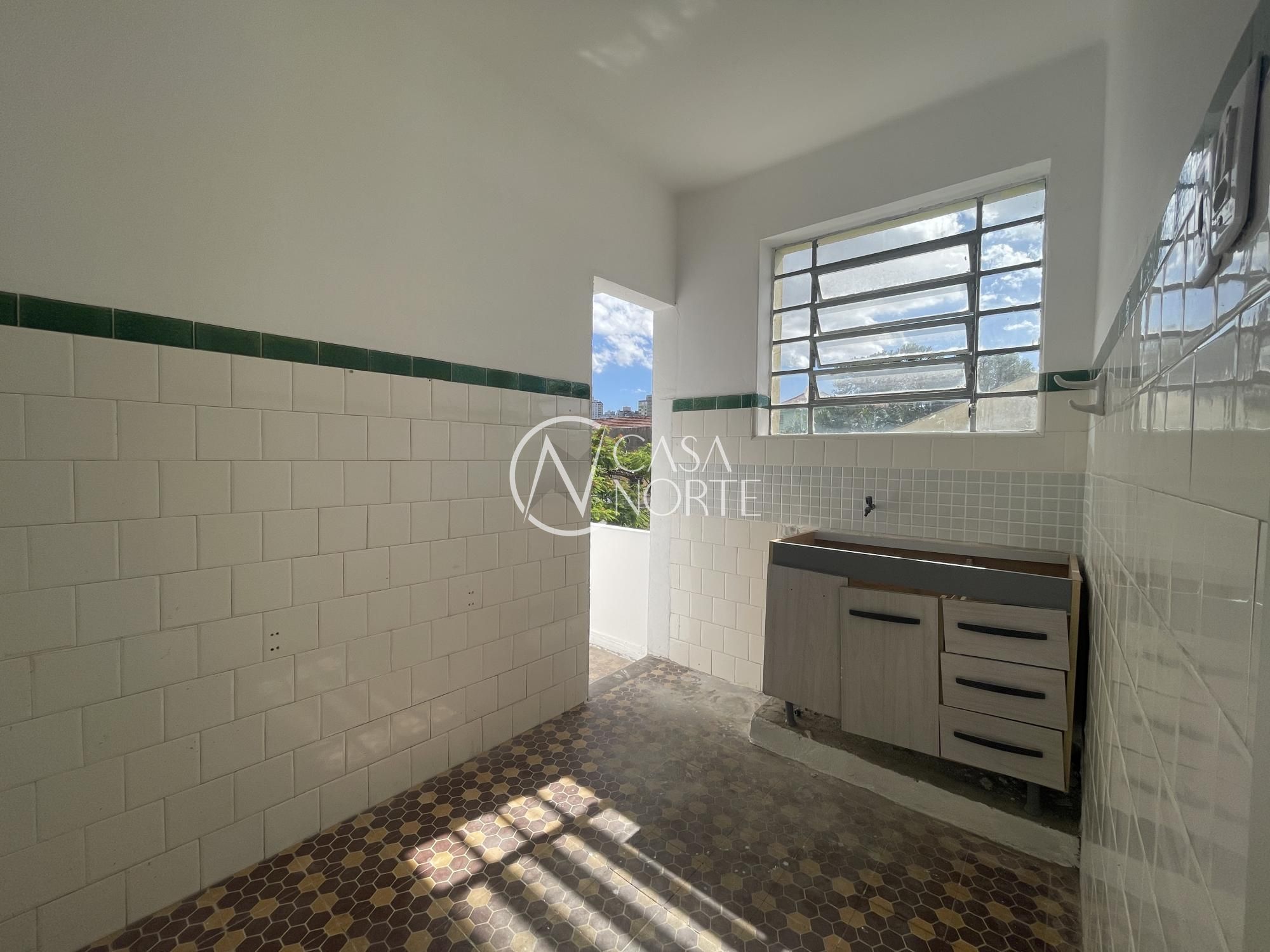 Apartamento à venda com 1 quarto, 24m², Rua Três de Maio no bairro Floresta em Porto Alegre