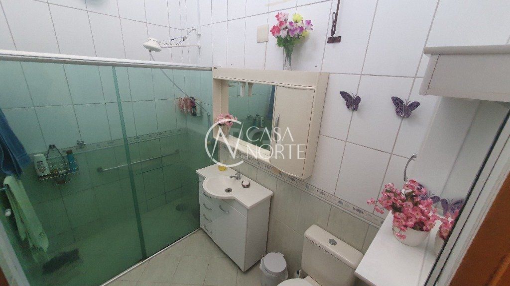 Casa à venda com 4 quartos, 290m², 2 suítes, 2 vagas, Avenida Herval no bairro Cascata em Porto Alegre