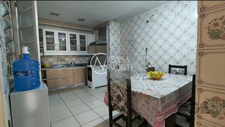 Apartamento à venda com 3 quartos, 112m², 1 suíte, Rua Doutor Barros Cassal no bairro Floresta em Porto Alegre