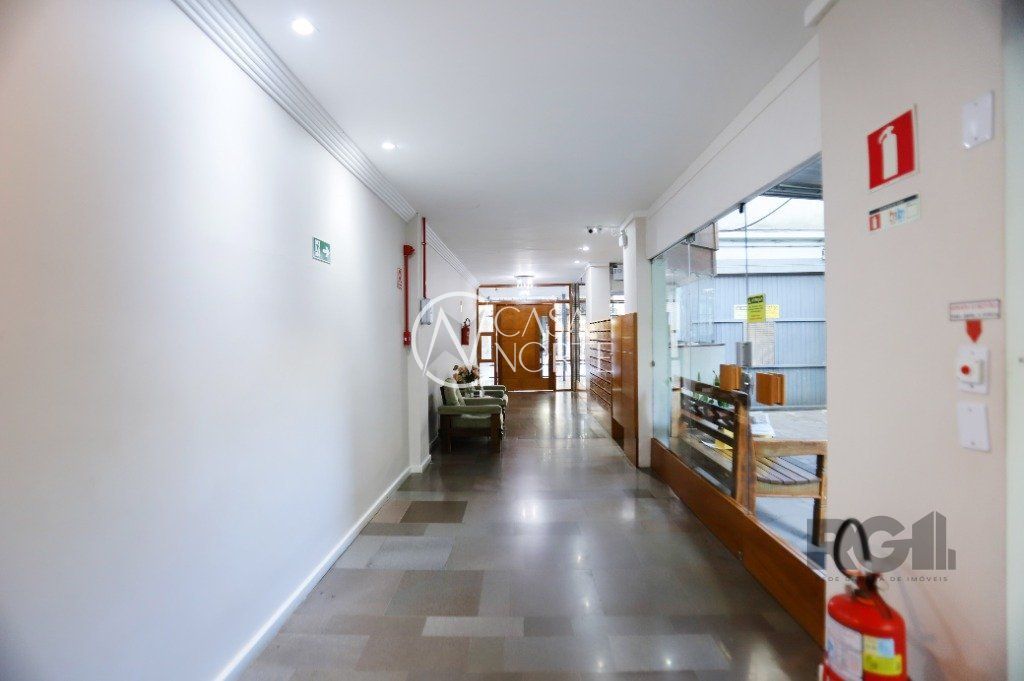 Apartamento à venda com 2 quartos, 98m², Avenida Cristóvão Colombo no bairro Floresta em Porto Alegre