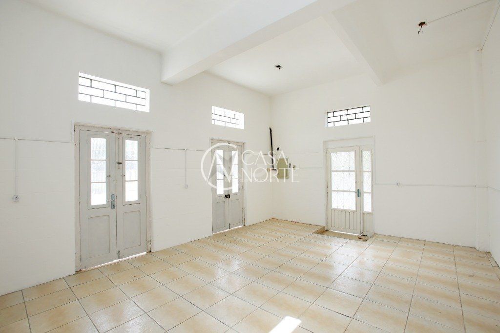 Prédio Comercial à venda com 2 quartos, 200m², Avenida Para no bairro Navegantes em Porto Alegre