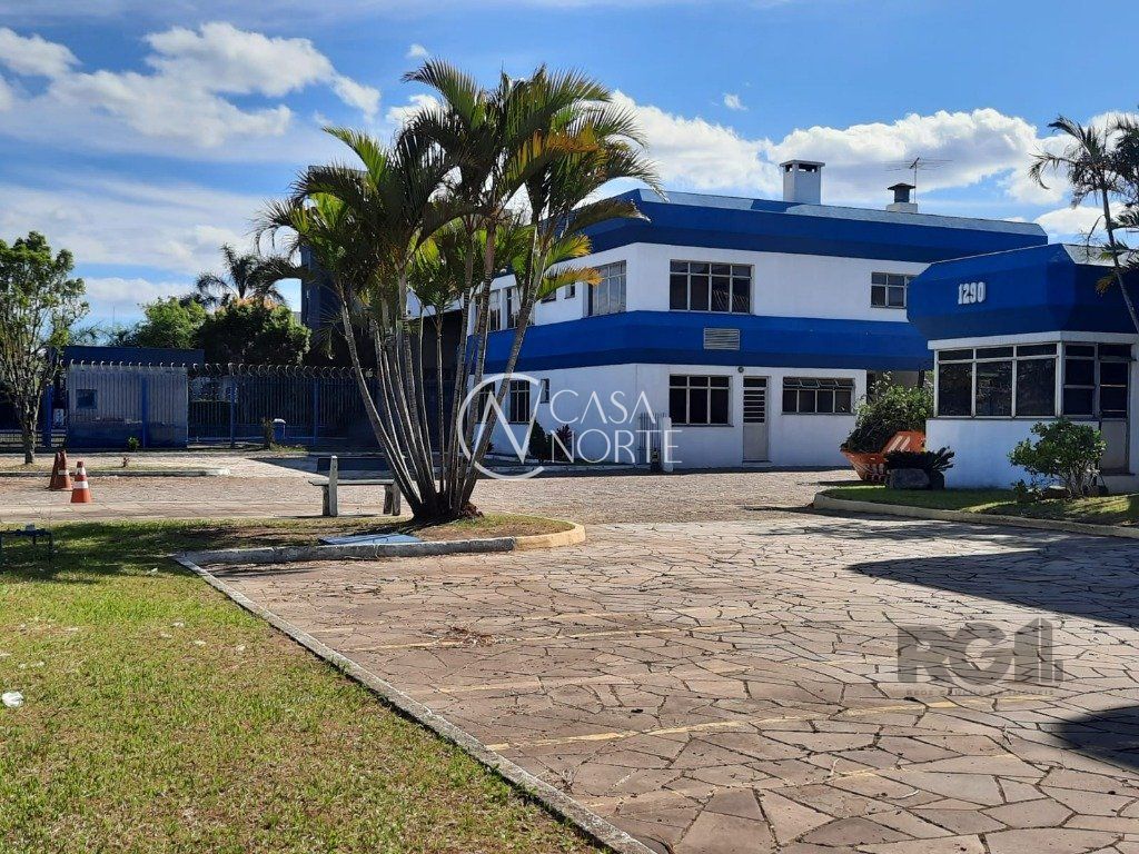 Pavilhão à venda , 4500m², Avenida Plinio Kroeff no bairro Sarandi em Porto Alegre