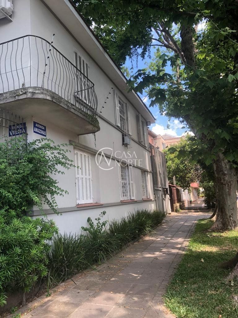 Sobrado à venda com 6 quartos, 257m², 3 vagas, Avenida Viena no bairro São Geraldo em Porto Alegre
