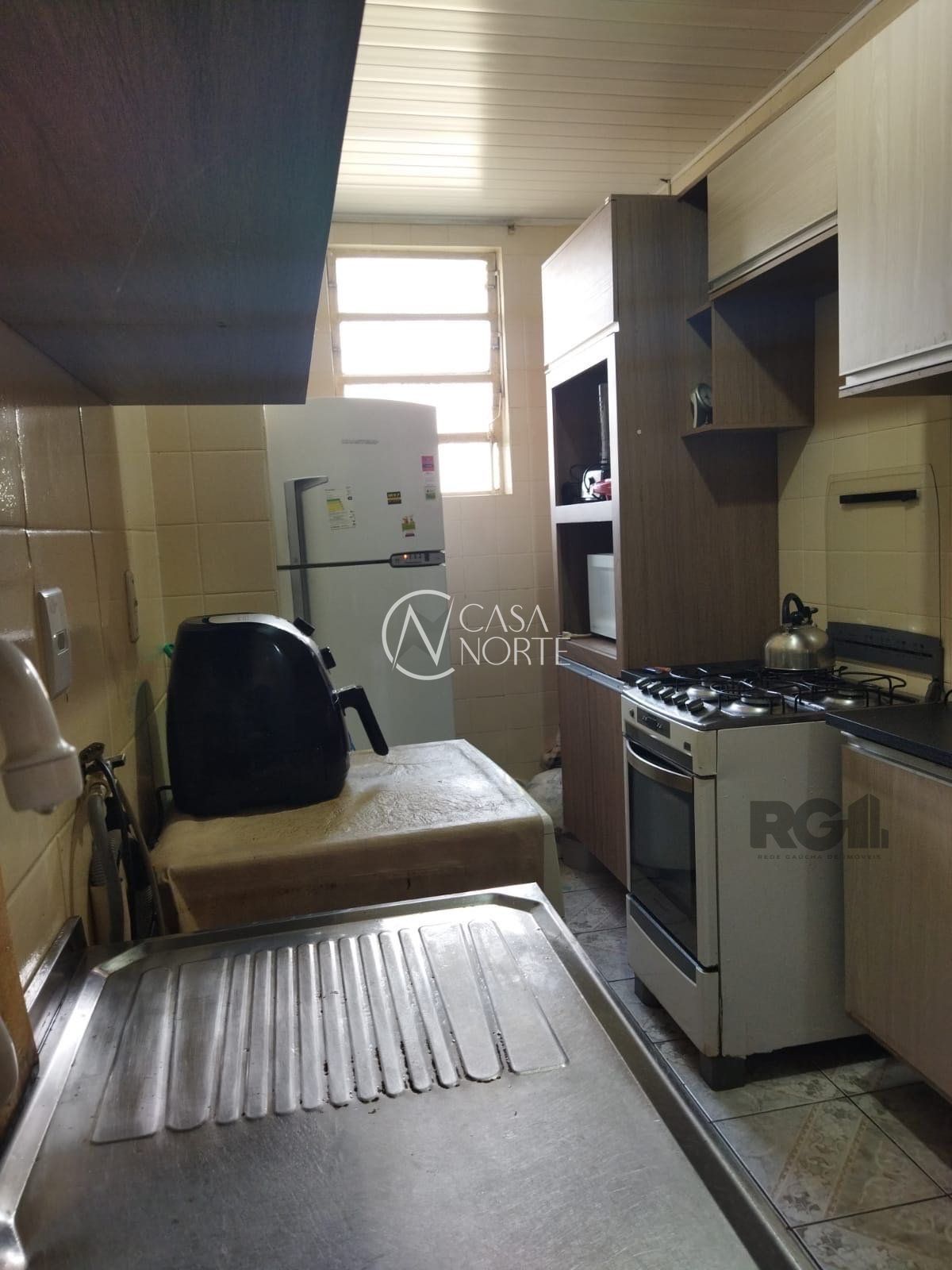 Apartamento à venda com 2 quartos, 40m², Rua Comendador Azevedo no bairro Floresta em Porto Alegre