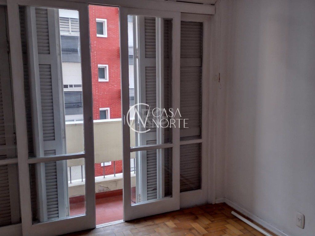 Apartamento à venda com 3 quartos, 134m², 1 suíte, Rua Santo Antônio no bairro Floresta em Porto Alegre