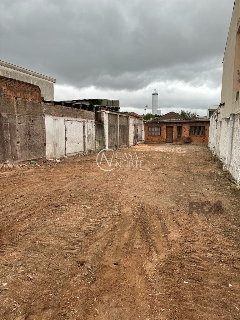 Terreno à venda  com 356m², 4 vagas, Rua Marques de Alegrete no bairro São João em Porto Alegre