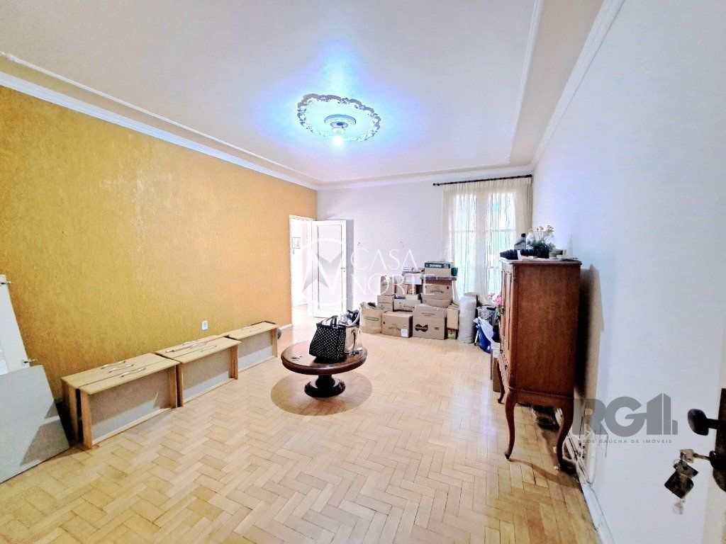 Apartamento à venda com 2 quartos, 80m², Rua Quintino Bandeira no bairro São Geraldo em Porto Alegre