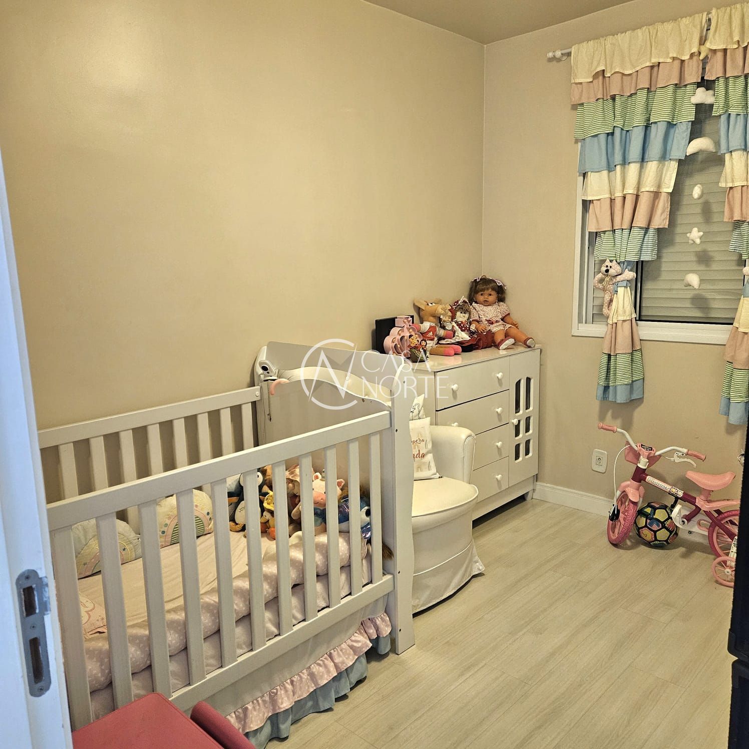 Apartamento à venda com 2 quartos, 51m², 1 suíte, 1 vaga, Avenida Assis Brasil no bairro Sarandi em Porto Alegre