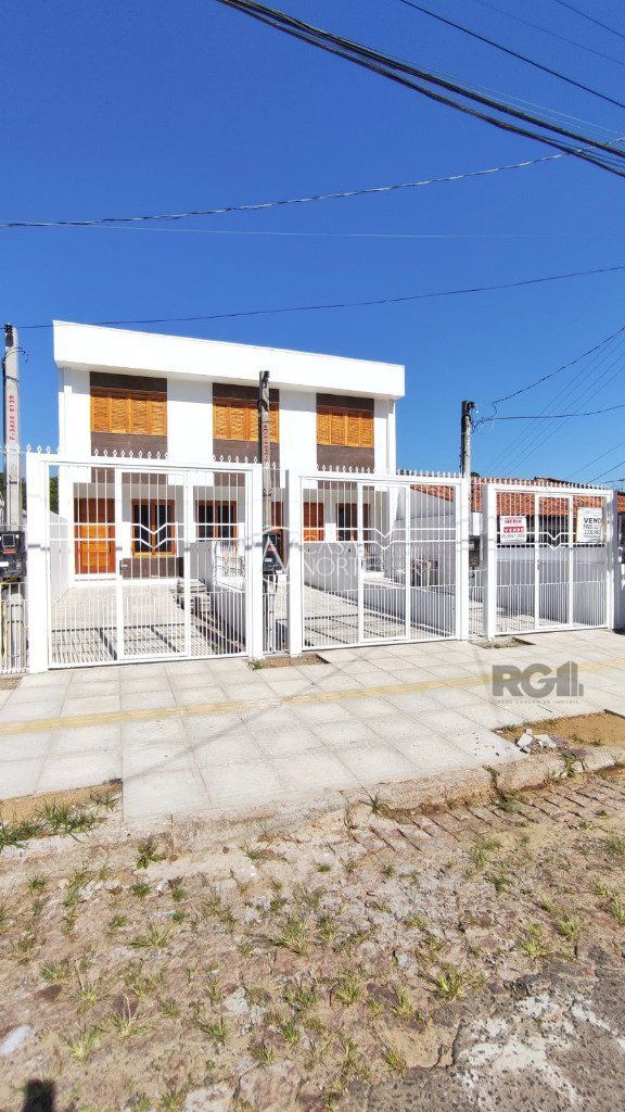 Sobrado à venda com 2 quartos, 106m², 1 suíte, 2 vagas, Rua Doutor Paulino Guerra no bairro Jardim Itu em Porto Alegre