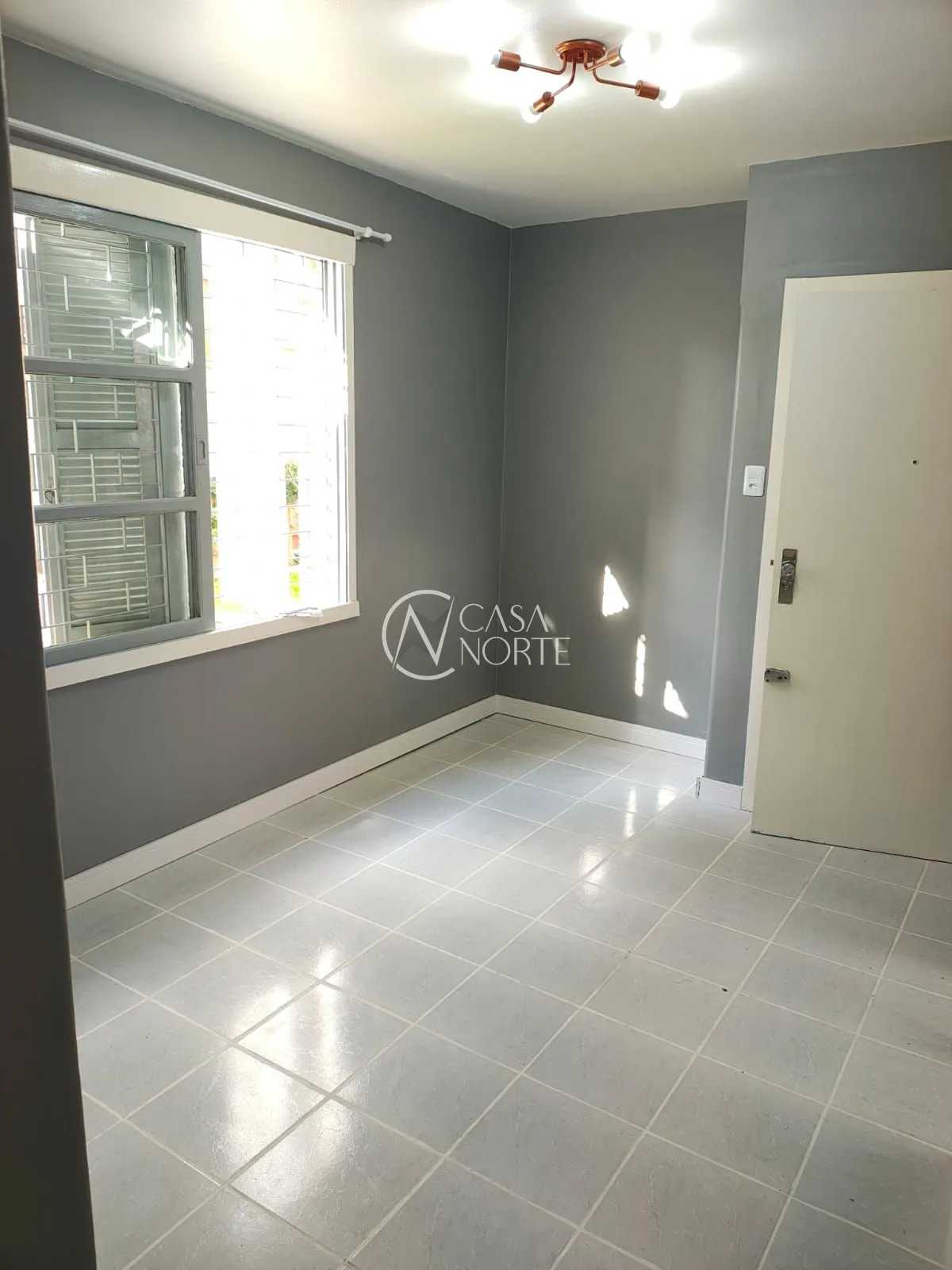Apartamento à venda com 1 quarto, 33m², 1 vaga, Rua Gomes de Freitas no bairro Jardim Itu em Porto Alegre