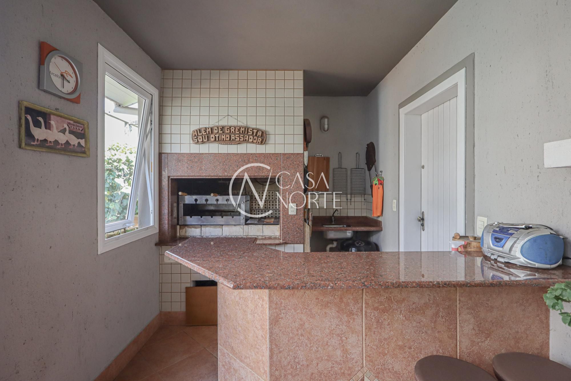 Casa à venda com 4 quartos, 400m², 2 suítes, 3 vagas, Rua Bortolo Barbieri no bairro Jardim São Pedro em Porto Alegre