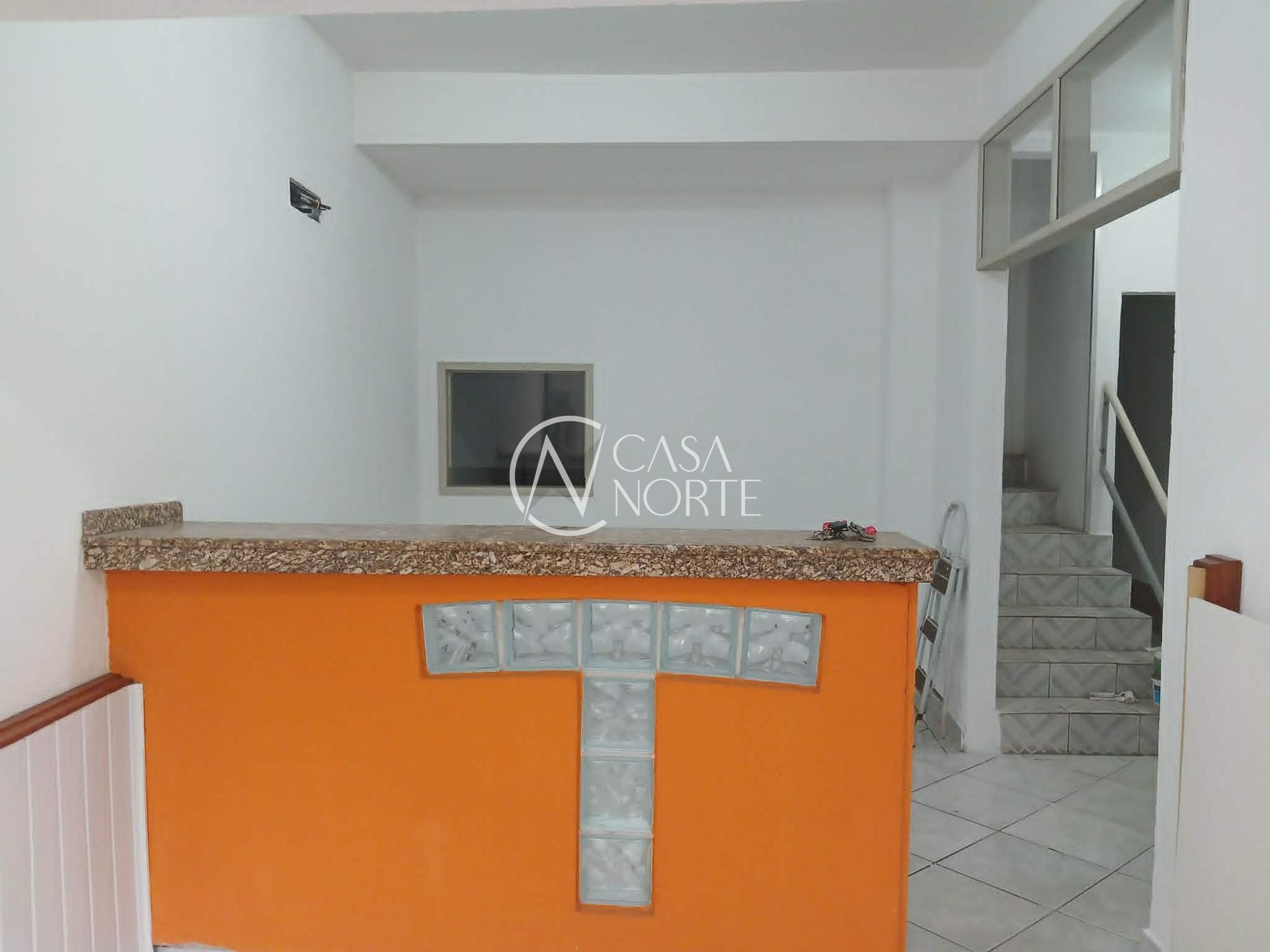 Casa Comercial à venda com 6 quartos, 290m², 2 vagas, Rua Olinda no bairro Floresta em Porto Alegre