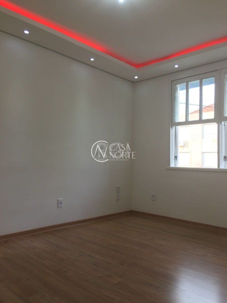 Apartamento à venda com 3 quartos, 77m², 1 vaga, Rua Lasar Segall no bairro São Sebastião em Porto Alegre