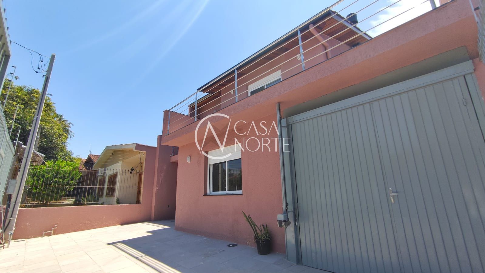Casa à venda com 4 quartos, 222m², 2 suítes, 5 vagas, Avenida Alberto Pasqualini no bairro Jardim Sabará em Porto Alegre