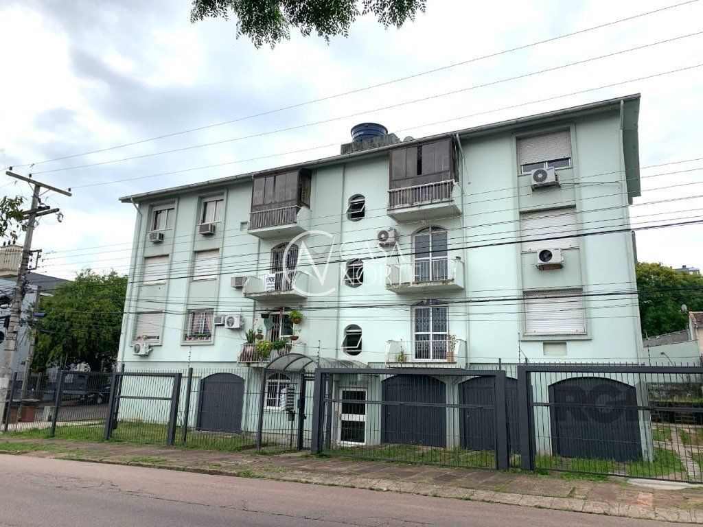 Apartamento à venda com 3 quartos, 93m², 1 suíte, 1 vaga, Rua Professor Pedro Santa Helena no bairro Jardim do Salso em Porto Alegre