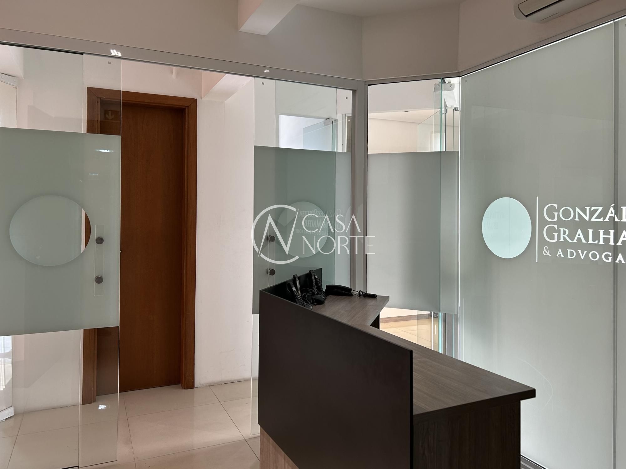 Sala Comercial à venda com 1 quarto, 49m², 1 vaga, Avenida Getúlio Vargas no bairro Menino Deus em Porto Alegre