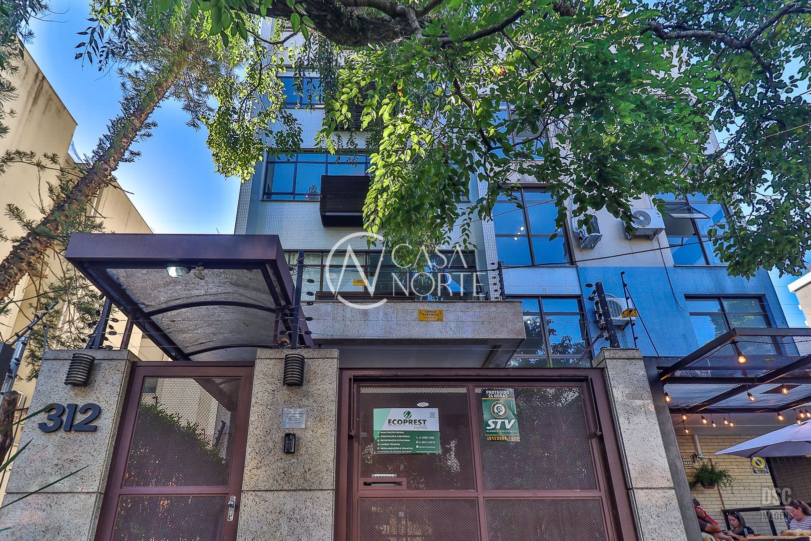 Sala Comercial à venda com 1 quarto, 70m², Rua Felipe Neri no bairro Auxiliadora em Porto Alegre