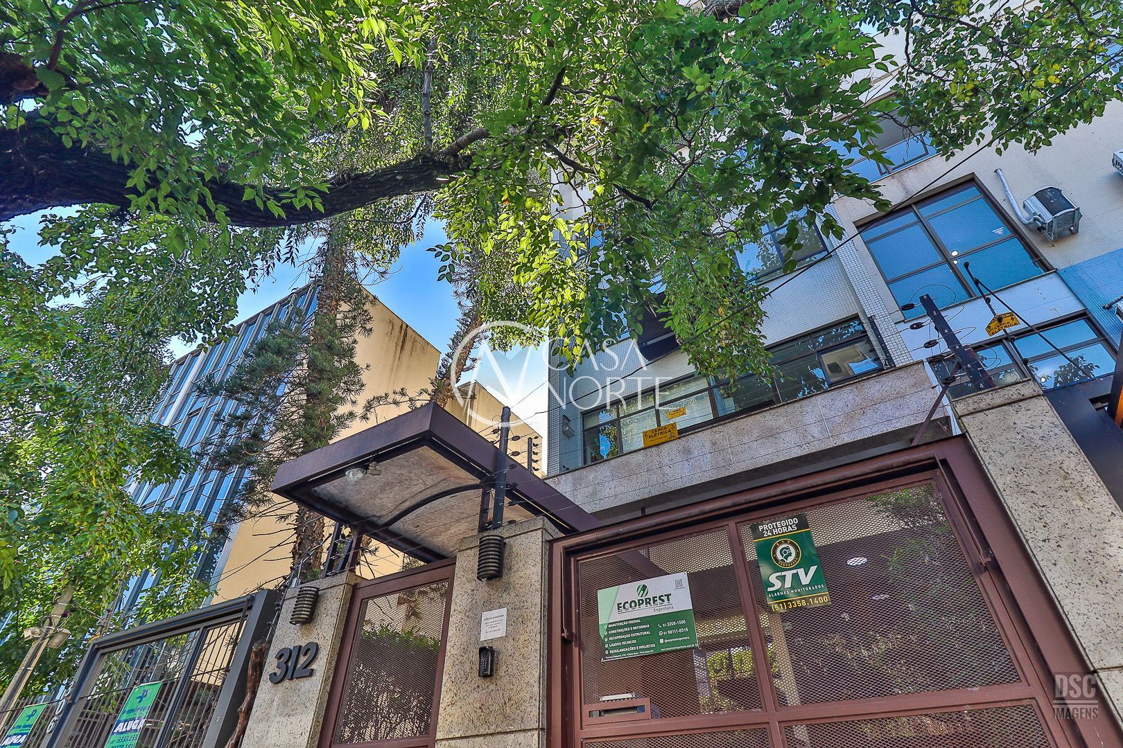 Sala Comercial à venda com 1 quarto, 70m², Rua Felipe Neri no bairro Auxiliadora em Porto Alegre