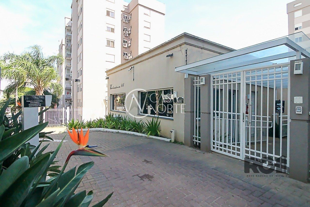 Apartamento à venda com 3 quartos, 69m², 1 suíte, 2 vagas, Rua Marechal Mesquita no bairro Teresópolis em Porto Alegre