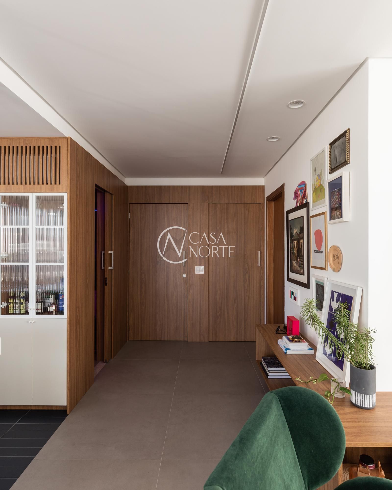 Apartamento à venda com 3 quartos, 147m², 3 suítes, 2 vagas, Rua Gonçalves Dias no bairro Menino Deus em Porto Alegre
