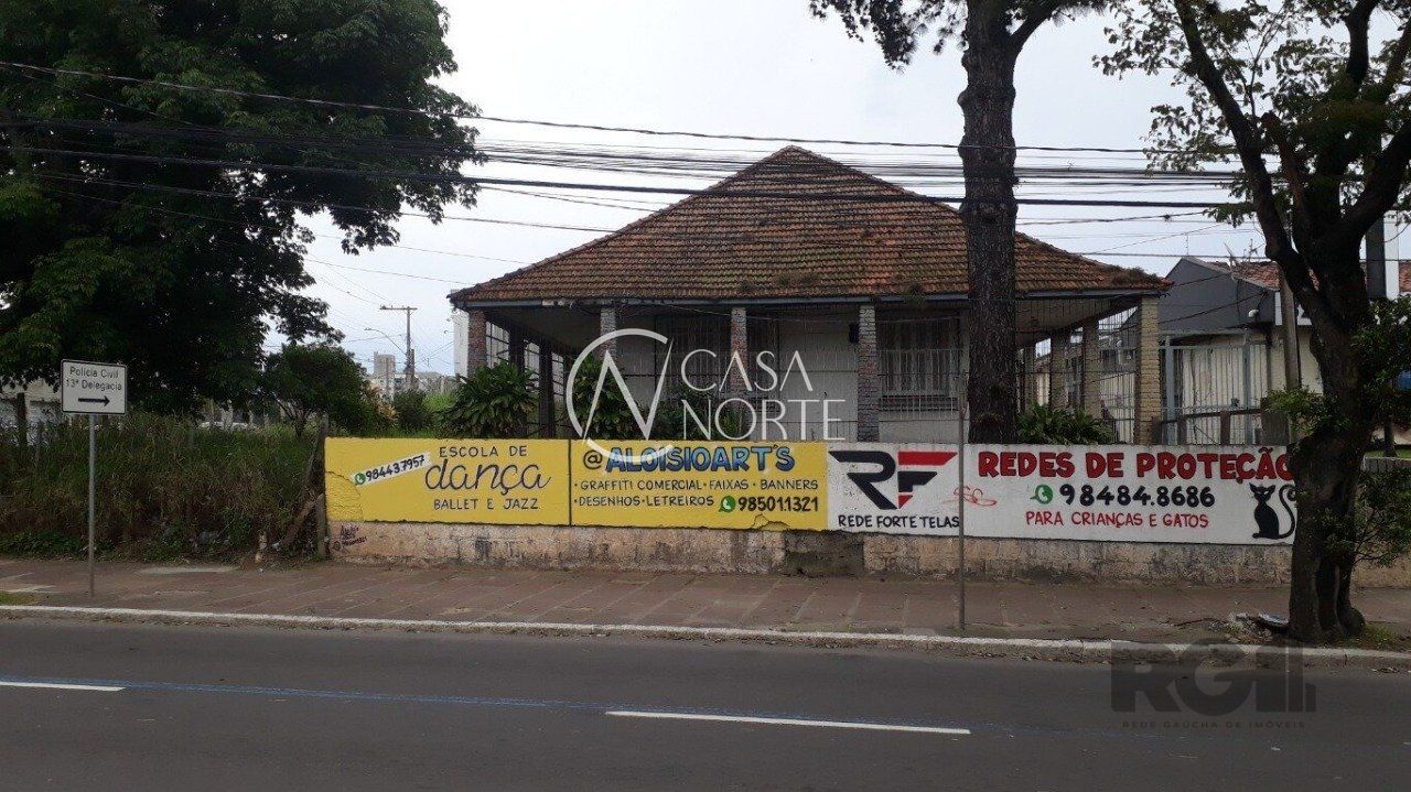 Casa à venda com 5 quartos, 1000m², 2 suítes, 5 vagas, Avenida da Cavalhada no bairro Cavalhada em Porto Alegre
