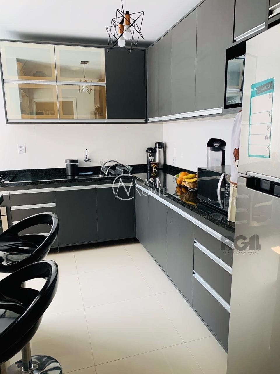 Apartamento à venda com 3 quartos, 95m², 1 suíte, 2 vagas, Rua Celeste Gobbato no bairro Praia de Belas em Porto Alegre