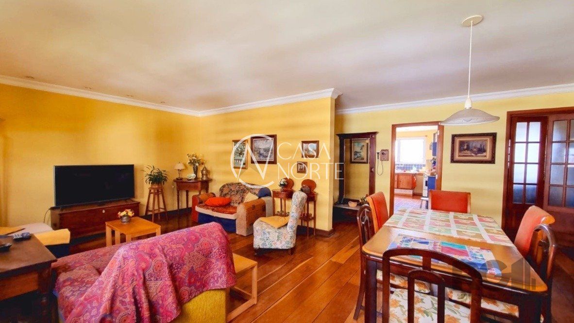 Apartamento à venda com 3 quartos, 138m², 1 suíte, 2 vagas, Rua Professor Cristiano Fischer no bairro Petrópolis em Porto Alegre